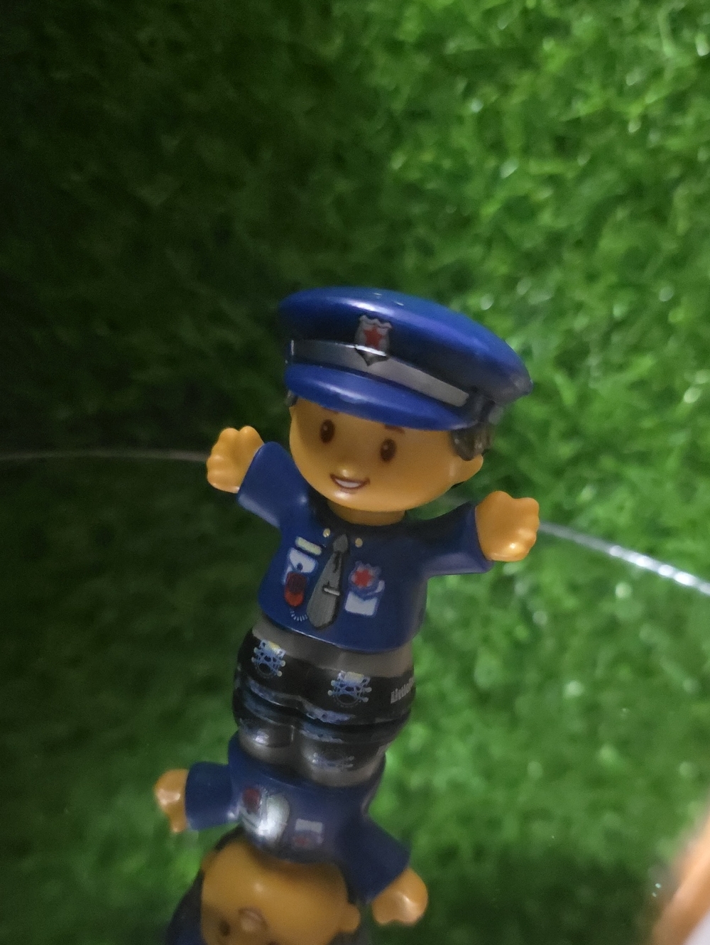 Fisher Price Little People POLICEMAN